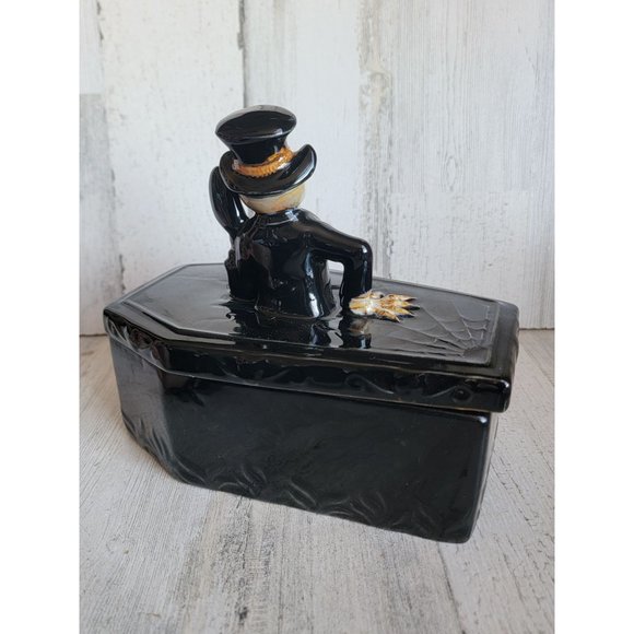 Yankee Candle 2014 covered coffin dig in candy dish - Picture 6 of 10